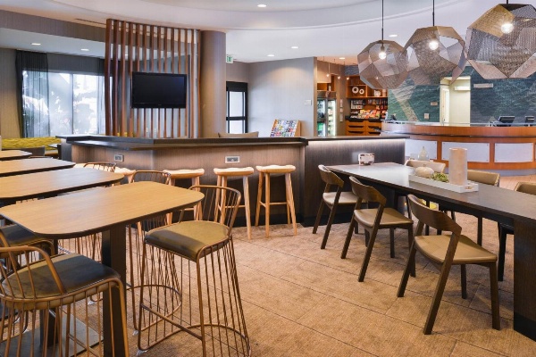 SpringHill Suites by Marriott Corona Riverside image 4